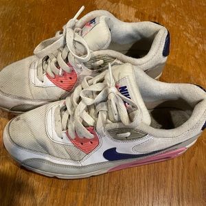 Women’s Nike Air Max Sneaker size 8.5
